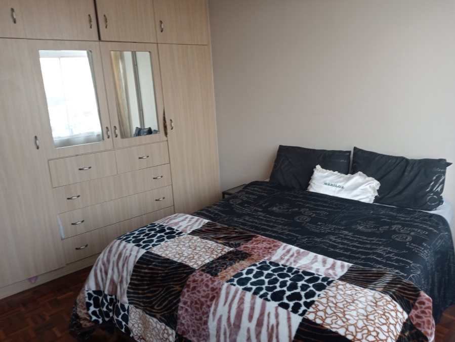 2 Bedroom Property for Sale in Pinetown North Industria KwaZulu-Natal