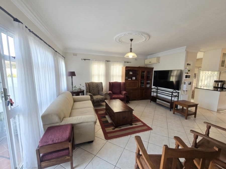 3 Bedroom Property for Sale in Westbrook KwaZulu-Natal