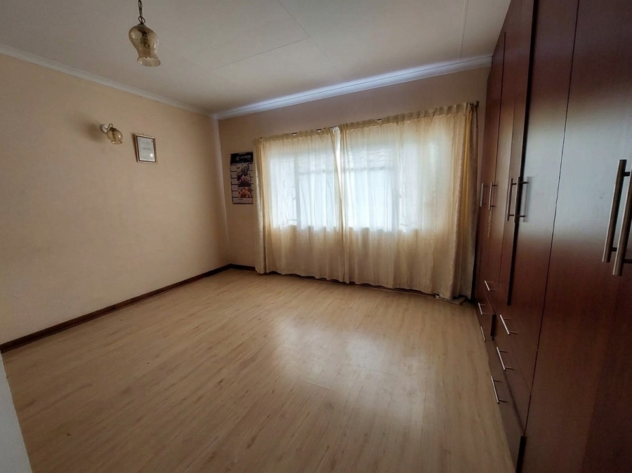 3 Bedroom Property for Sale in Fairleigh KwaZulu-Natal