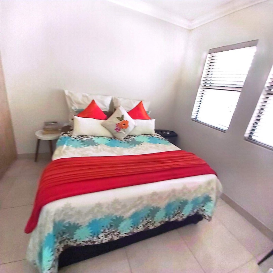 2 Bedroom Property for Sale in Kloof KwaZulu-Natal