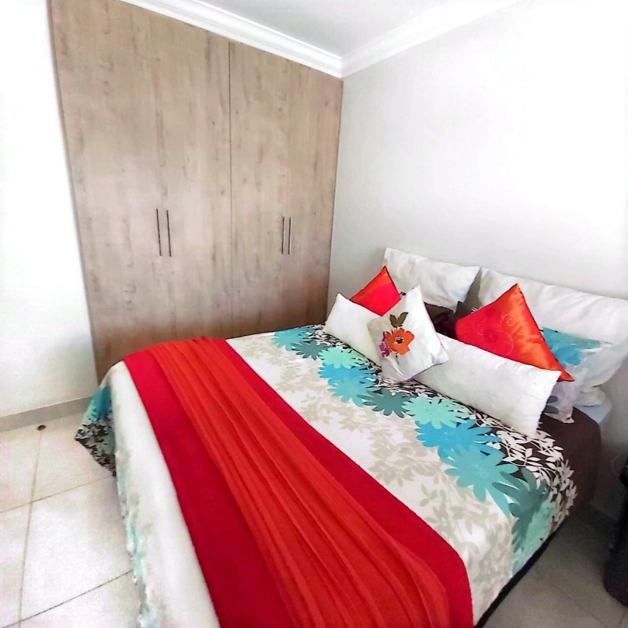 2 Bedroom Property for Sale in Kloof KwaZulu-Natal