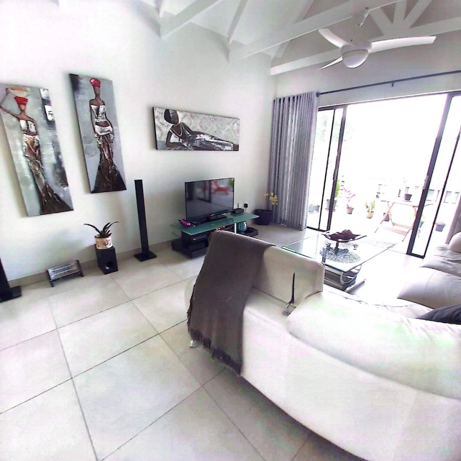 2 Bedroom Property for Sale in Kloof KwaZulu-Natal