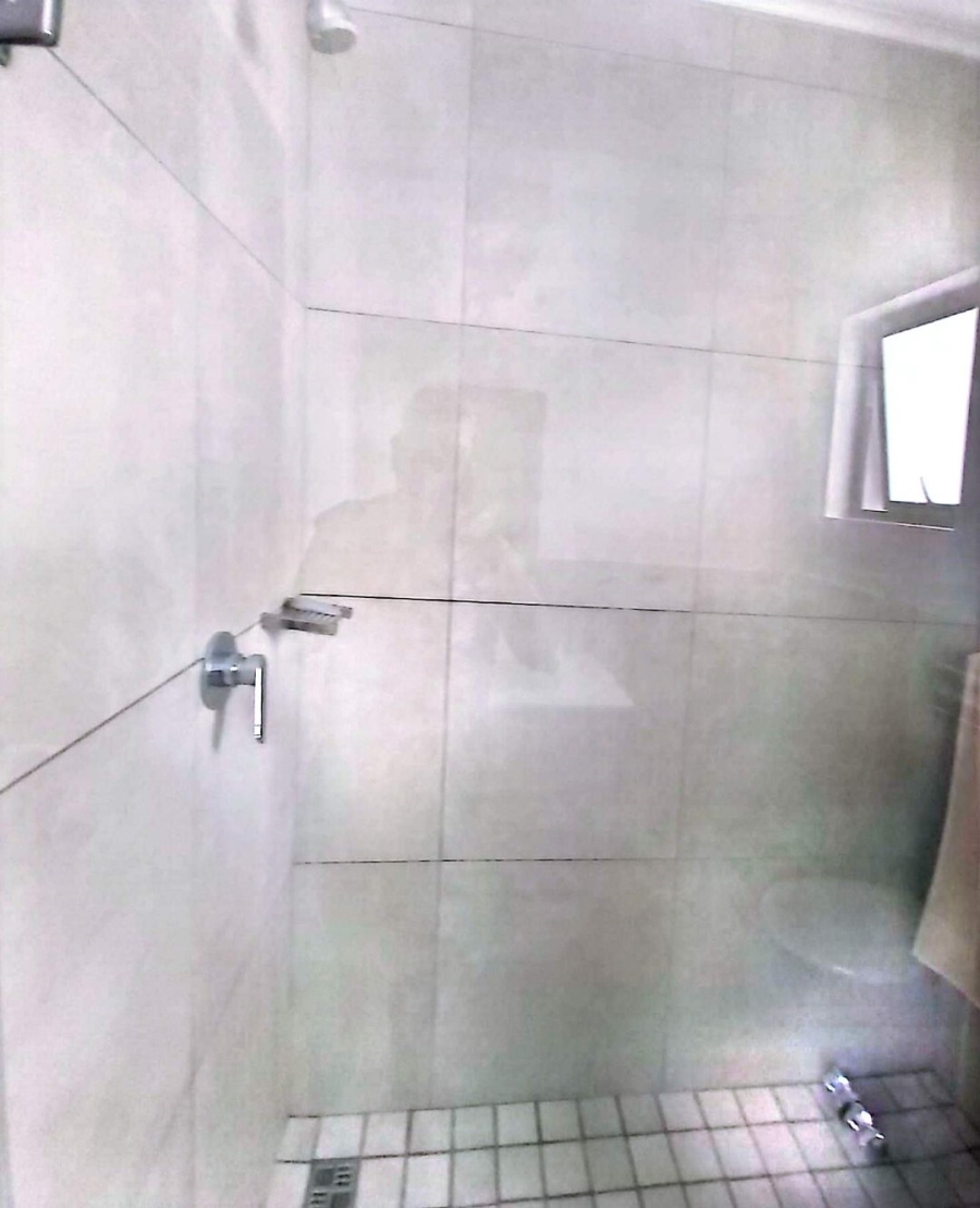 2 Bedroom Property for Sale in Kloof KwaZulu-Natal