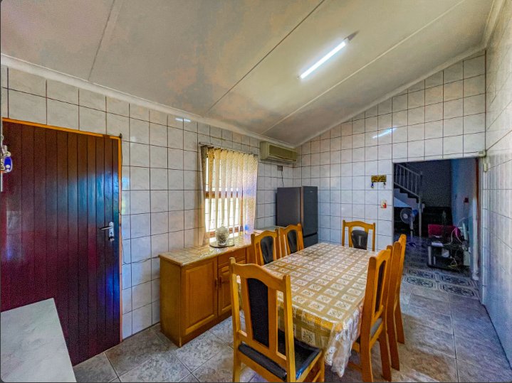 4 Bedroom Property for Sale in Newlands West KwaZulu-Natal