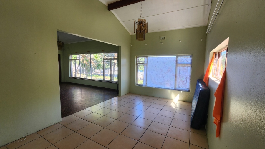 2 Bedroom Property for Sale in St Michaels On Sea KwaZulu-Natal