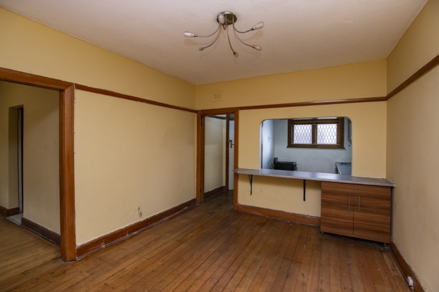 1 Bedroom Property for Sale in Essenwood KwaZulu-Natal