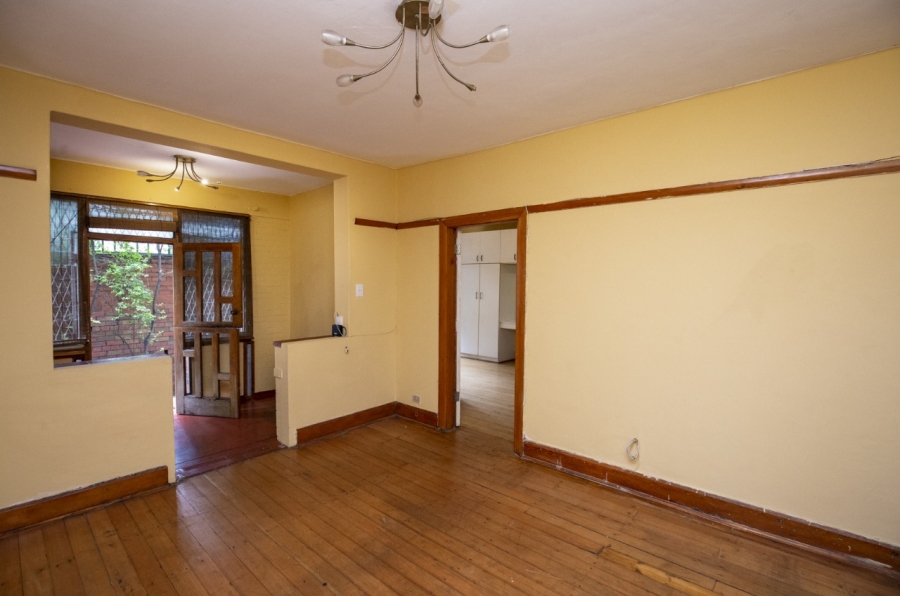 1 Bedroom Property for Sale in Essenwood KwaZulu-Natal