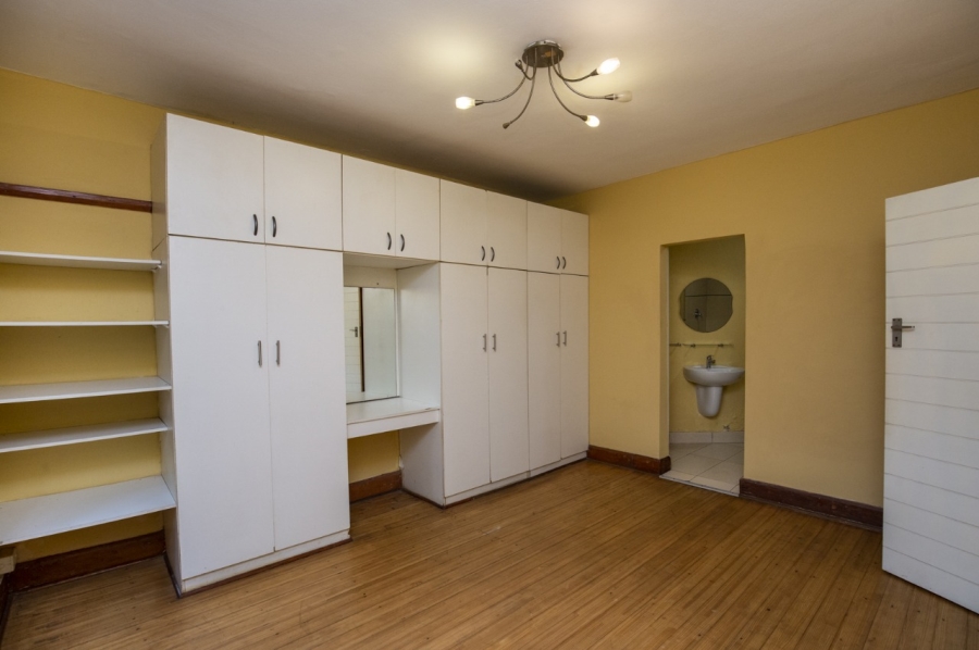 1 Bedroom Property for Sale in Essenwood KwaZulu-Natal
