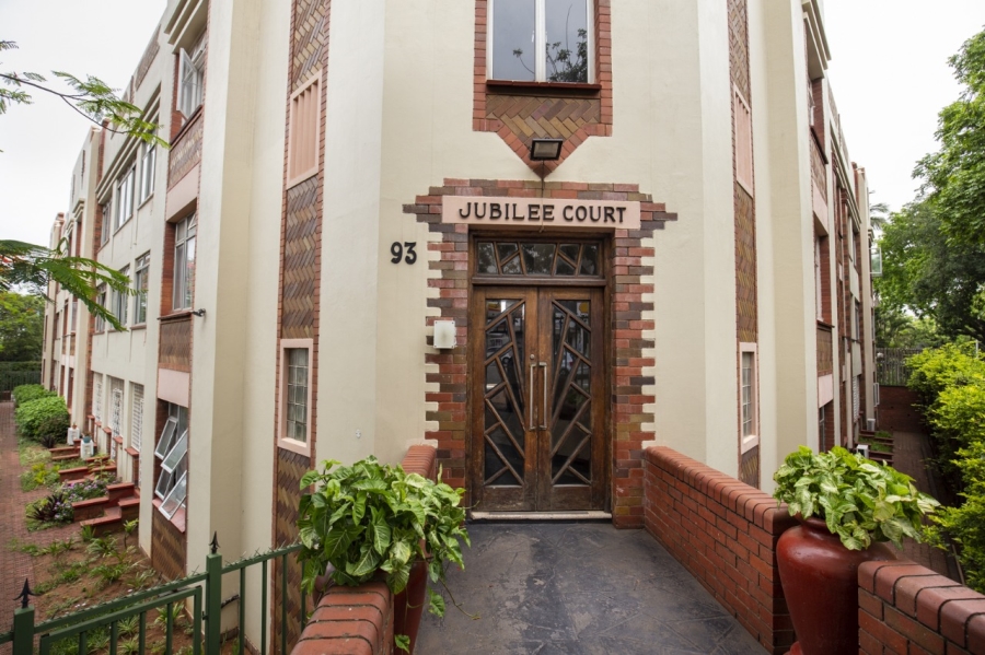 1 Bedroom Property for Sale in Essenwood KwaZulu-Natal