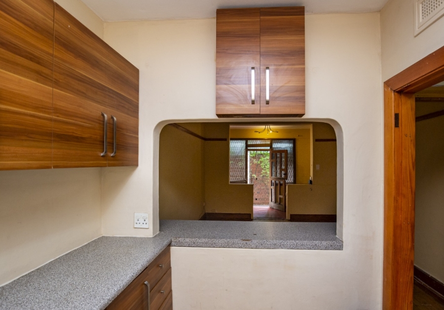 1 Bedroom Property for Sale in Essenwood KwaZulu-Natal