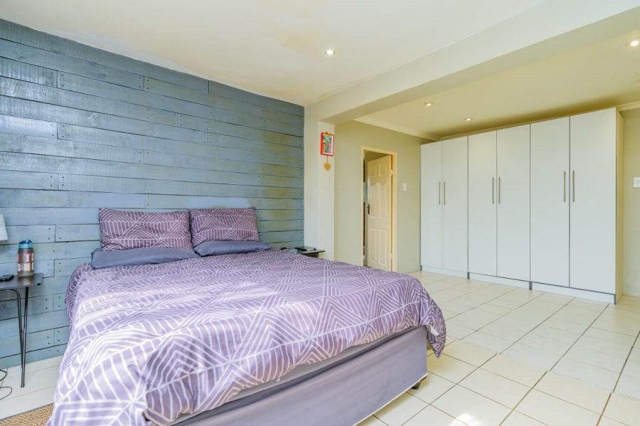 4 Bedroom Property for Sale in Queensburgh KwaZulu-Natal