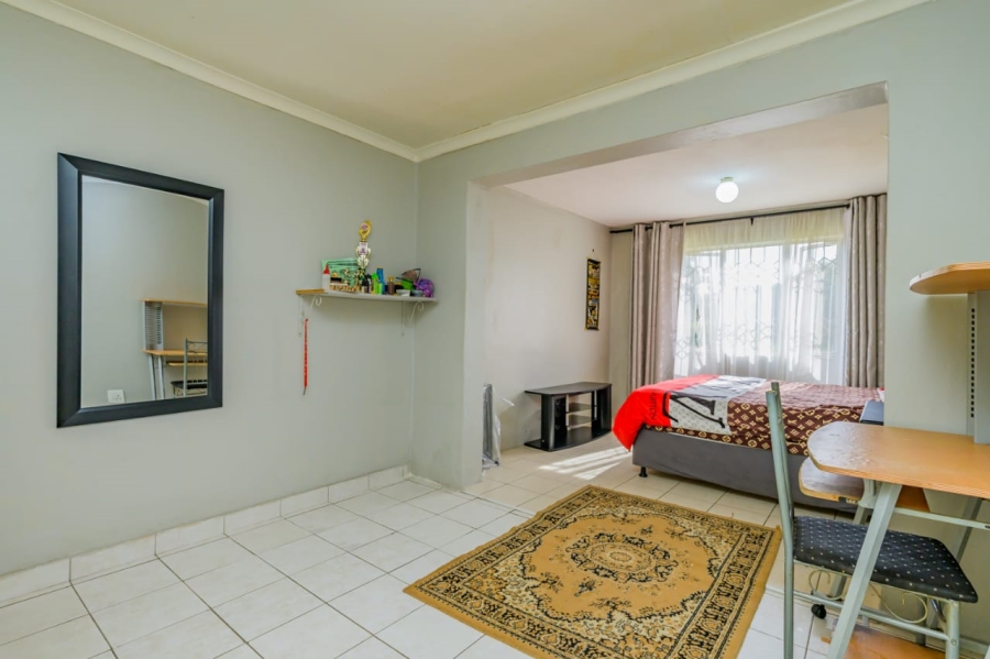 4 Bedroom Property for Sale in Queensburgh KwaZulu-Natal