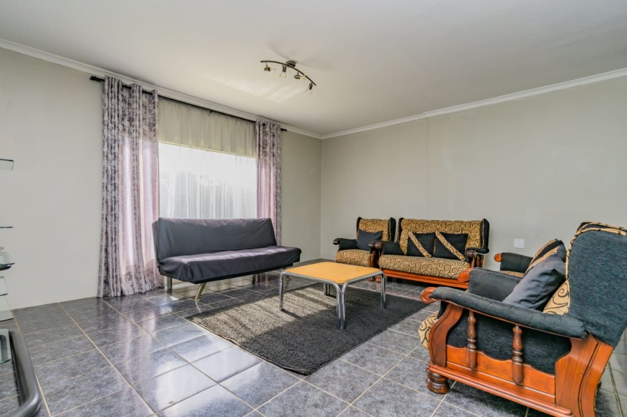 4 Bedroom Property for Sale in Queensburgh KwaZulu-Natal