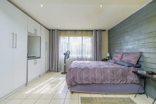 4 Bedroom Property for Sale in Queensburgh KwaZulu-Natal