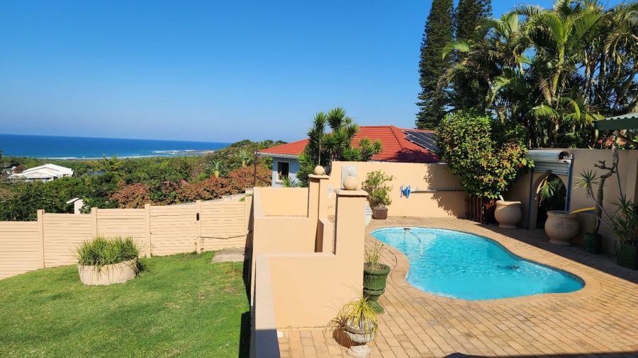 6 Bedroom Property for Sale in Sea Park KwaZulu-Natal