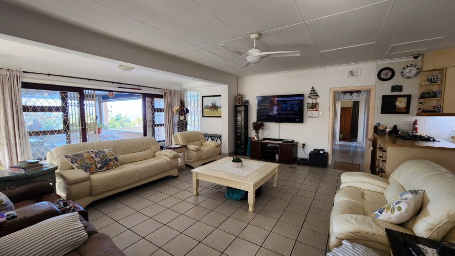 6 Bedroom Property for Sale in Sea Park KwaZulu-Natal