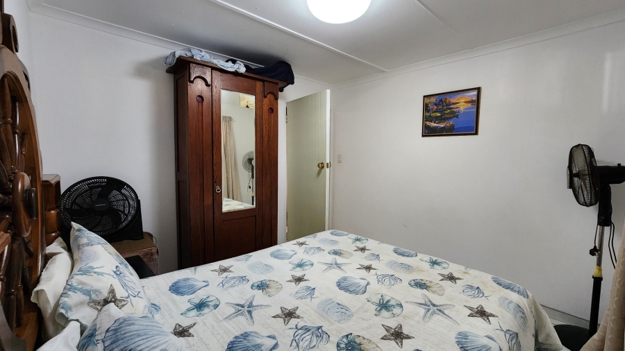 6 Bedroom Property for Sale in Sea Park KwaZulu-Natal