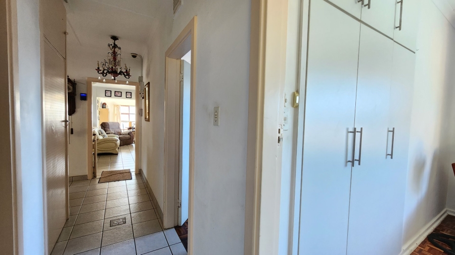6 Bedroom Property for Sale in Sea Park KwaZulu-Natal