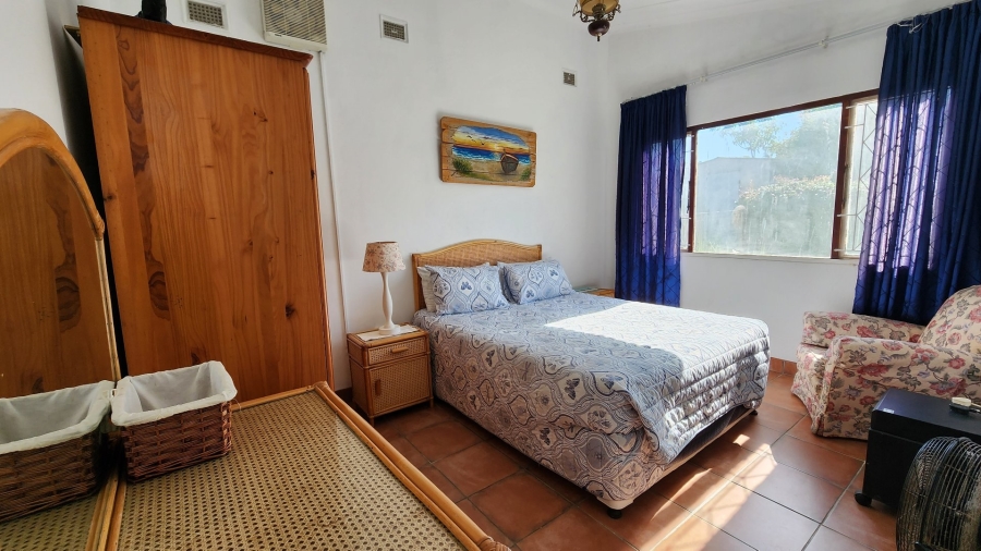 6 Bedroom Property for Sale in Sea Park KwaZulu-Natal