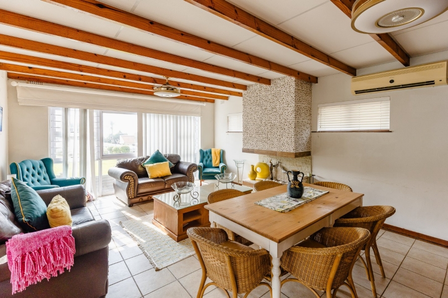 4 Bedroom Property for Sale in Uvongo KwaZulu-Natal