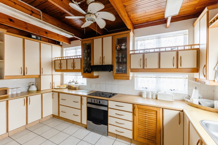 4 Bedroom Property for Sale in Uvongo KwaZulu-Natal