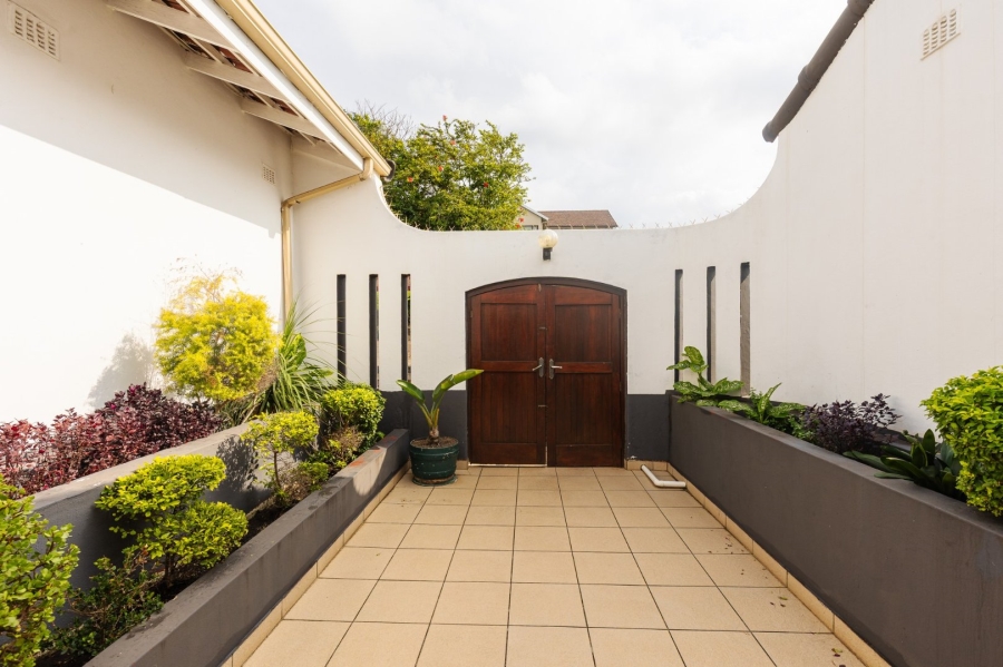 4 Bedroom Property for Sale in Uvongo KwaZulu-Natal