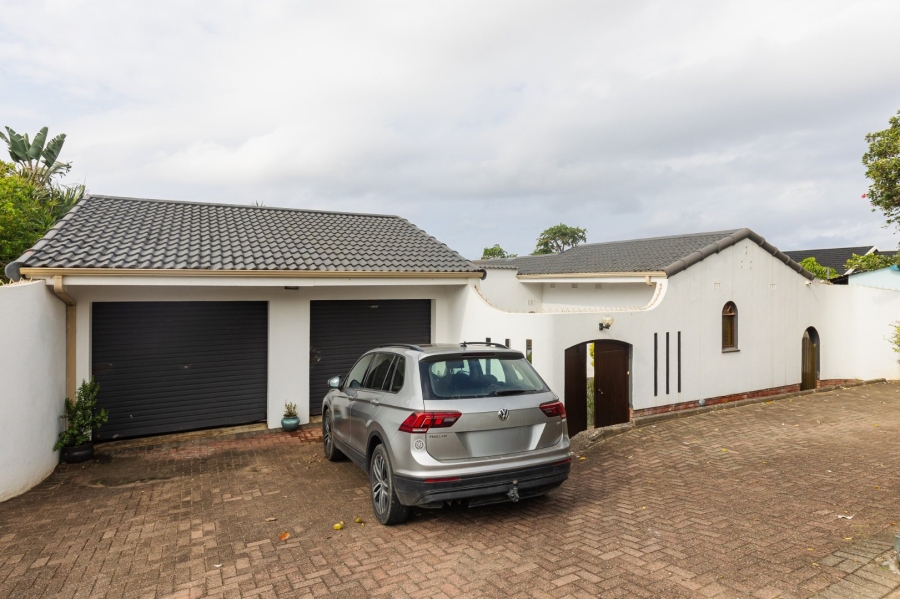 4 Bedroom Property for Sale in Uvongo KwaZulu-Natal