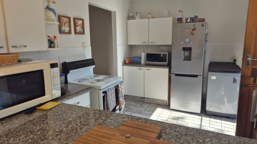 3 Bedroom Property for Sale in Umtentweni KwaZulu-Natal