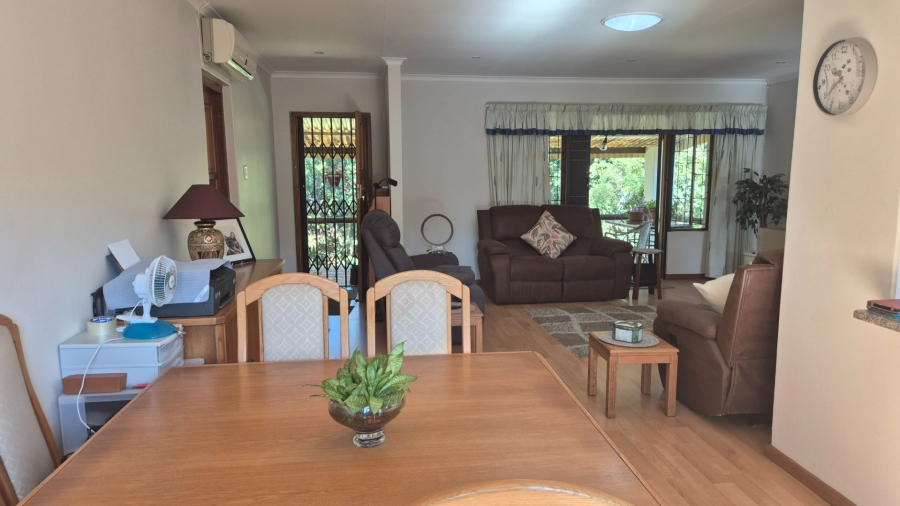 3 Bedroom Property for Sale in Umtentweni KwaZulu-Natal