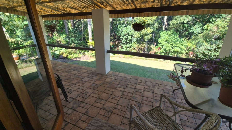 3 Bedroom Property for Sale in Umtentweni KwaZulu-Natal