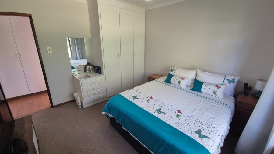 3 Bedroom Property for Sale in Umtentweni KwaZulu-Natal