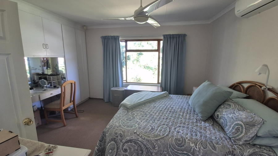 3 Bedroom Property for Sale in Umtentweni KwaZulu-Natal