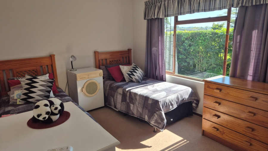 3 Bedroom Property for Sale in Umtentweni KwaZulu-Natal