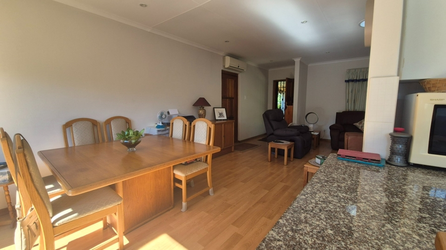 3 Bedroom Property for Sale in Umtentweni KwaZulu-Natal