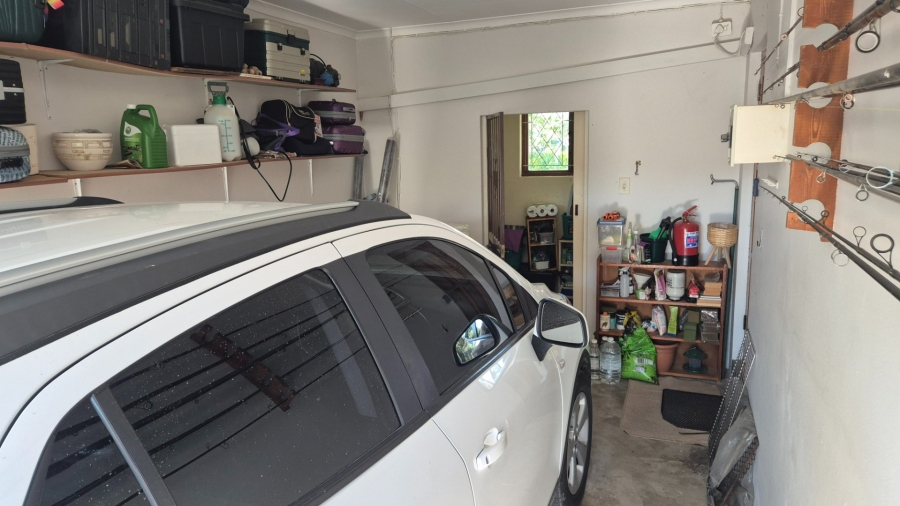 3 Bedroom Property for Sale in Umtentweni KwaZulu-Natal