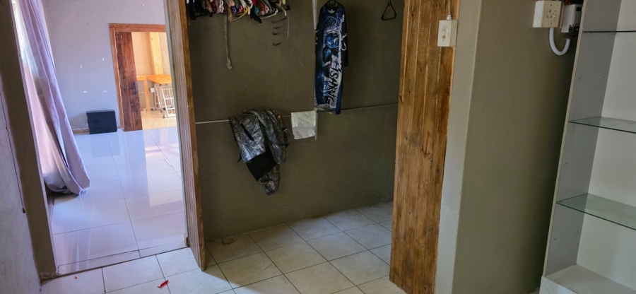 3 Bedroom Property for Sale in Uvongo KwaZulu-Natal