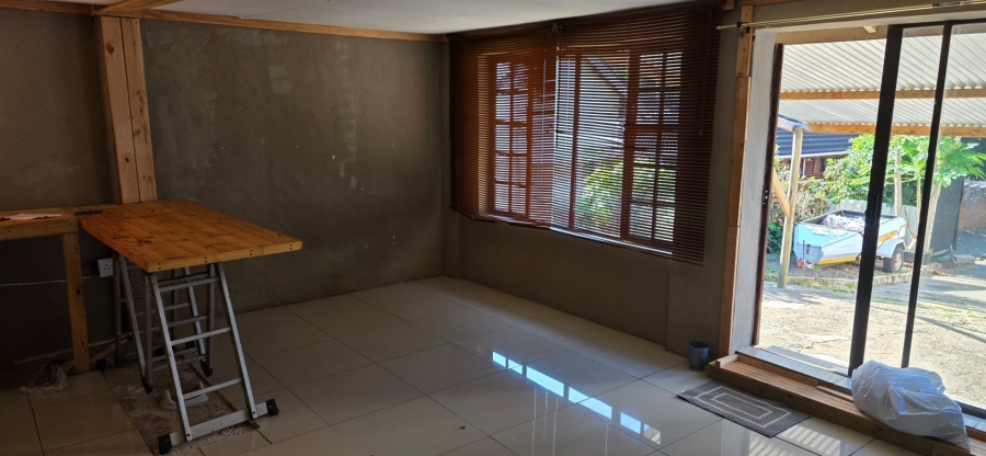 3 Bedroom Property for Sale in Uvongo KwaZulu-Natal