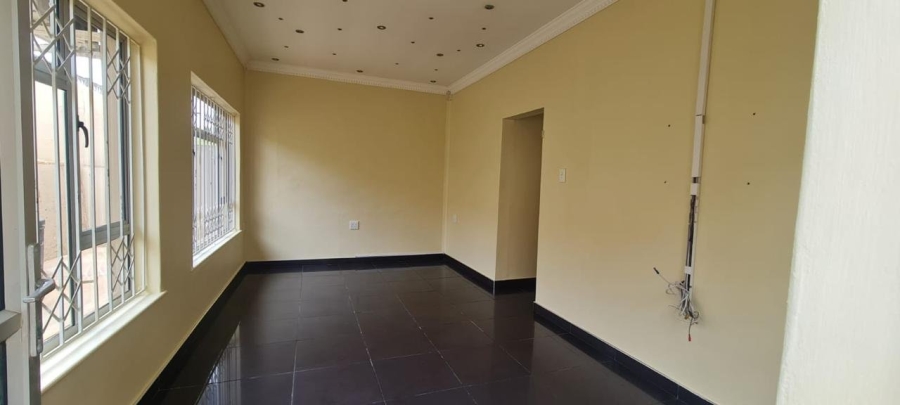 To Let 3 Bedroom Property for Rent in Merebank East KwaZulu-Natal