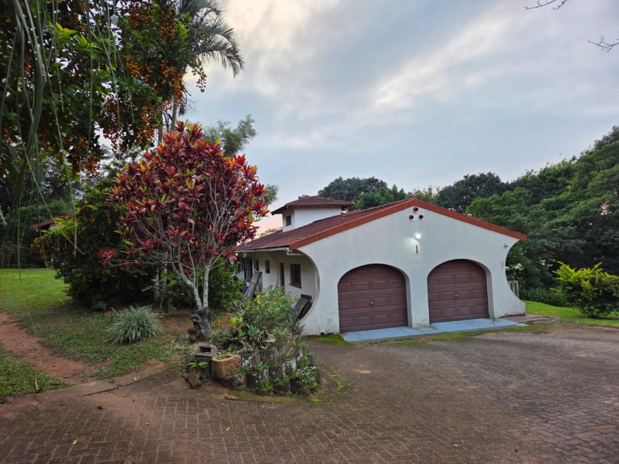 3 Bedroom Property for Sale in Umtentweni KwaZulu-Natal
