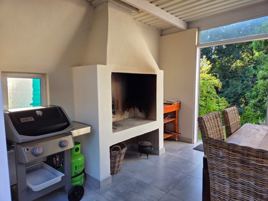 3 Bedroom Property for Sale in Umtentweni KwaZulu-Natal