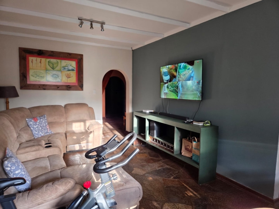 3 Bedroom Property for Sale in Umtentweni KwaZulu-Natal