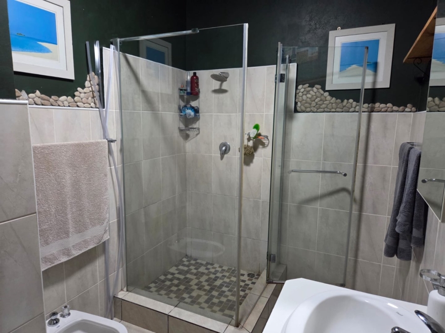 3 Bedroom Property for Sale in Umtentweni KwaZulu-Natal