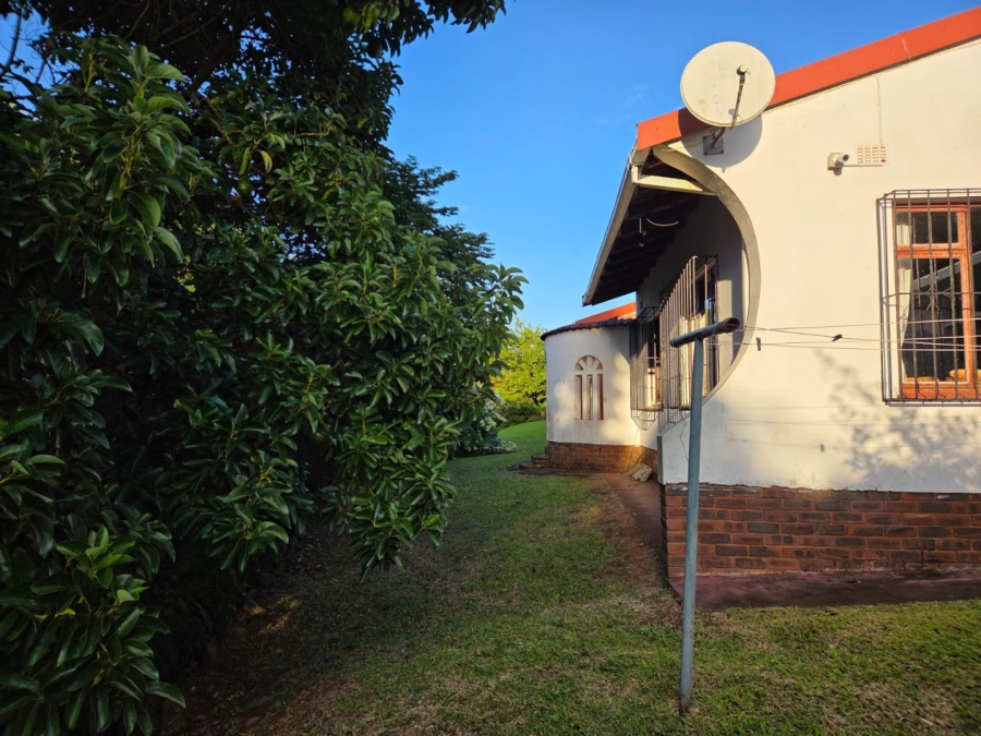 3 Bedroom Property for Sale in Umtentweni KwaZulu-Natal