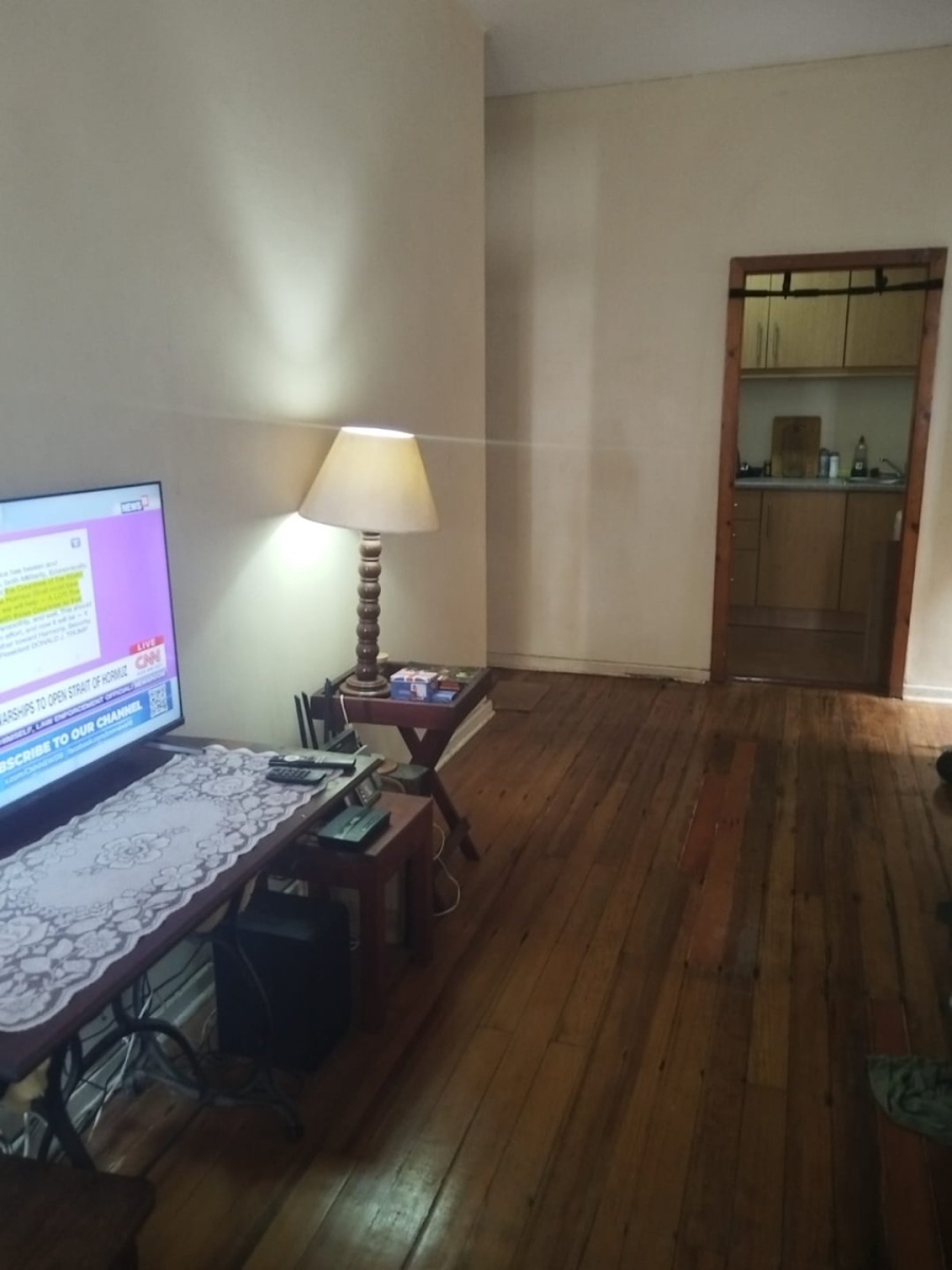 1 Bedroom Property for Sale in Essenwood KwaZulu-Natal