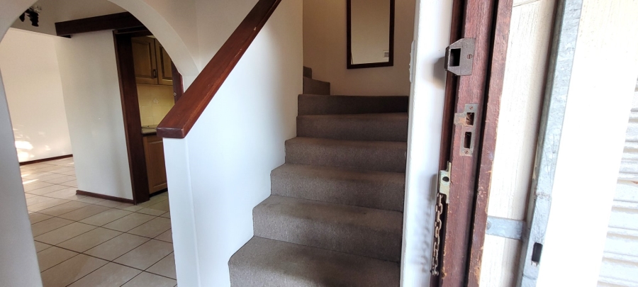 2 Bedroom Property for Sale in Umtentweni KwaZulu-Natal