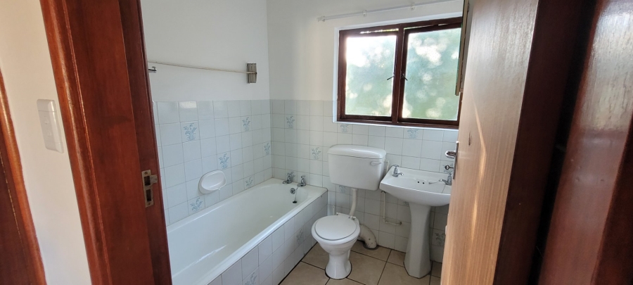 2 Bedroom Property for Sale in Umtentweni KwaZulu-Natal