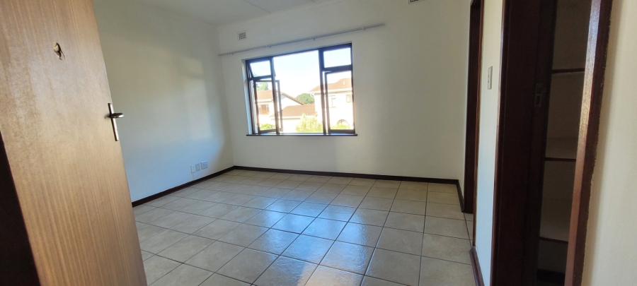 2 Bedroom Property for Sale in Umtentweni KwaZulu-Natal