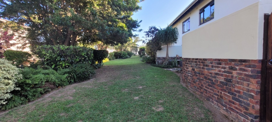 2 Bedroom Property for Sale in Umtentweni KwaZulu-Natal