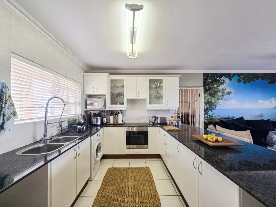2 Bedroom Property for Sale in Sea Park KwaZulu-Natal