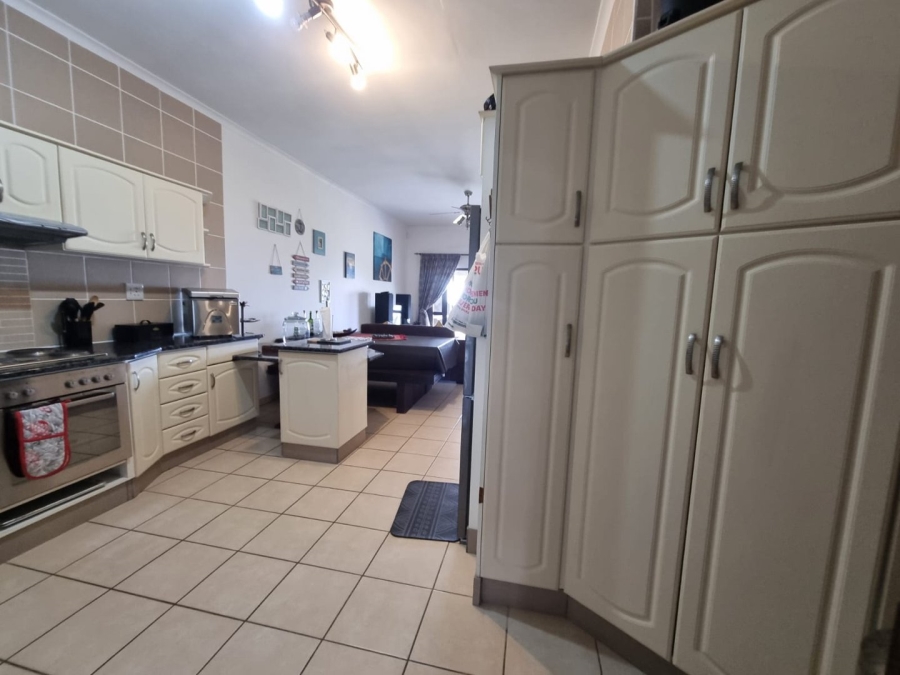 2 Bedroom Property for Sale in Hibberdene KwaZulu-Natal